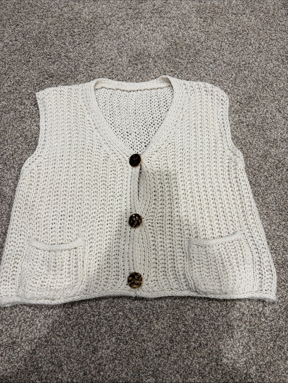 SHEIN Cream V-Neck Chunky Knit Button-Front Sweater Vest